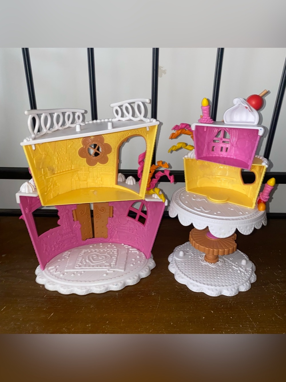 Lalaloopsy minis Super Silly Party play set with 10 dolls - Picture 3 of 10